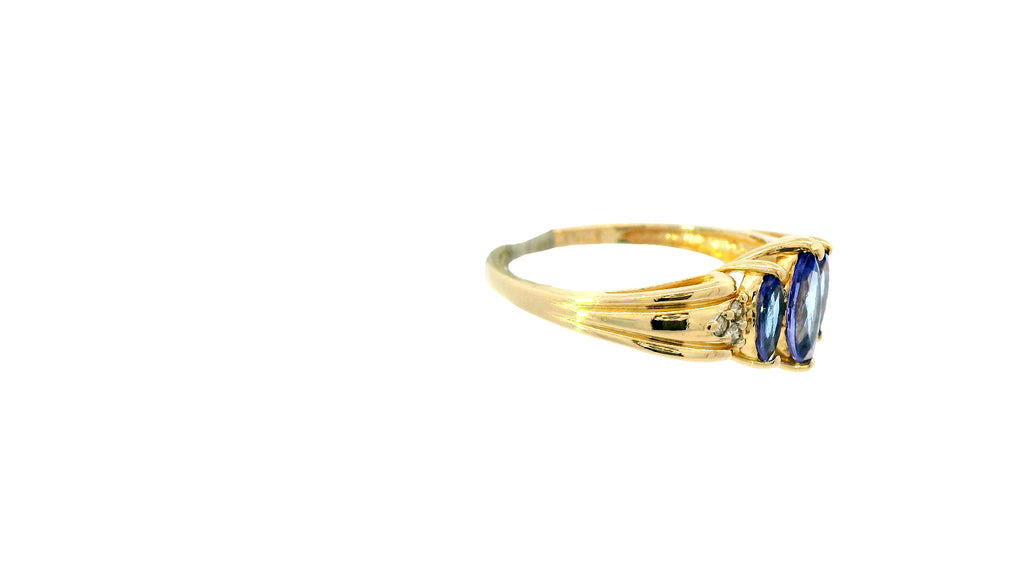 14k gold vs natural stone amethyst ring
