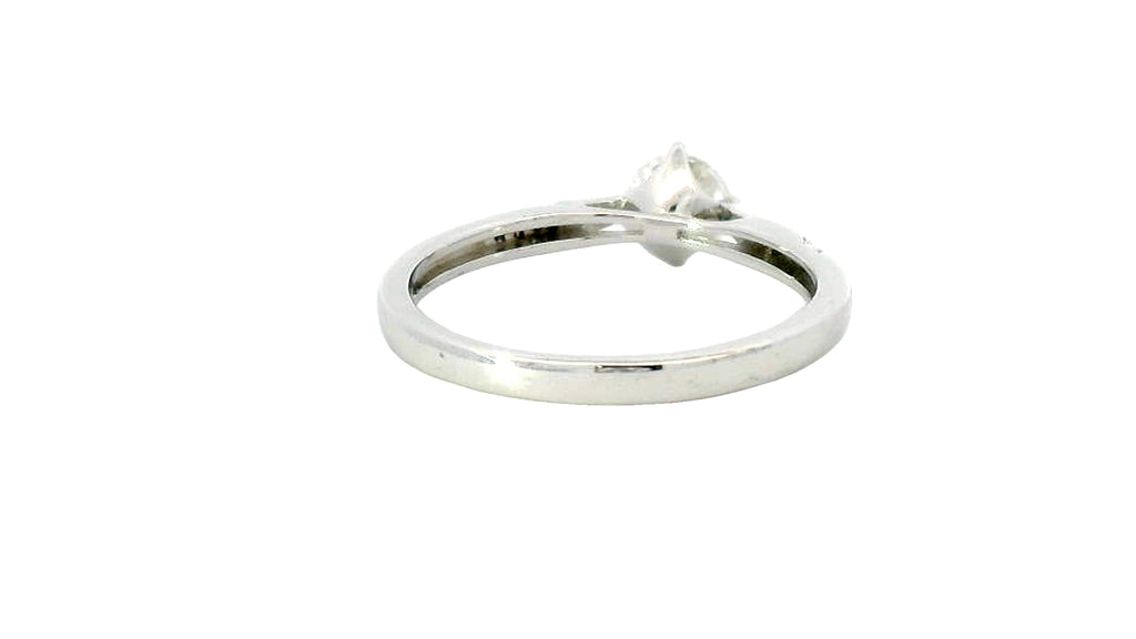 silver Labstone vs clarity round cut ring