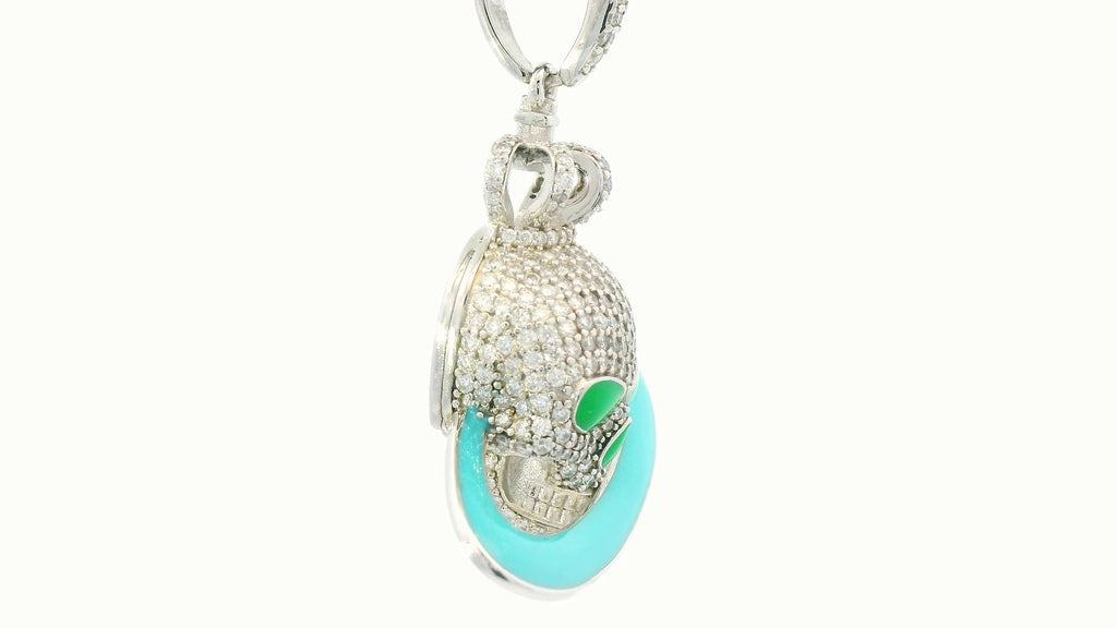 silver -Diamond Skull pendant glow in 