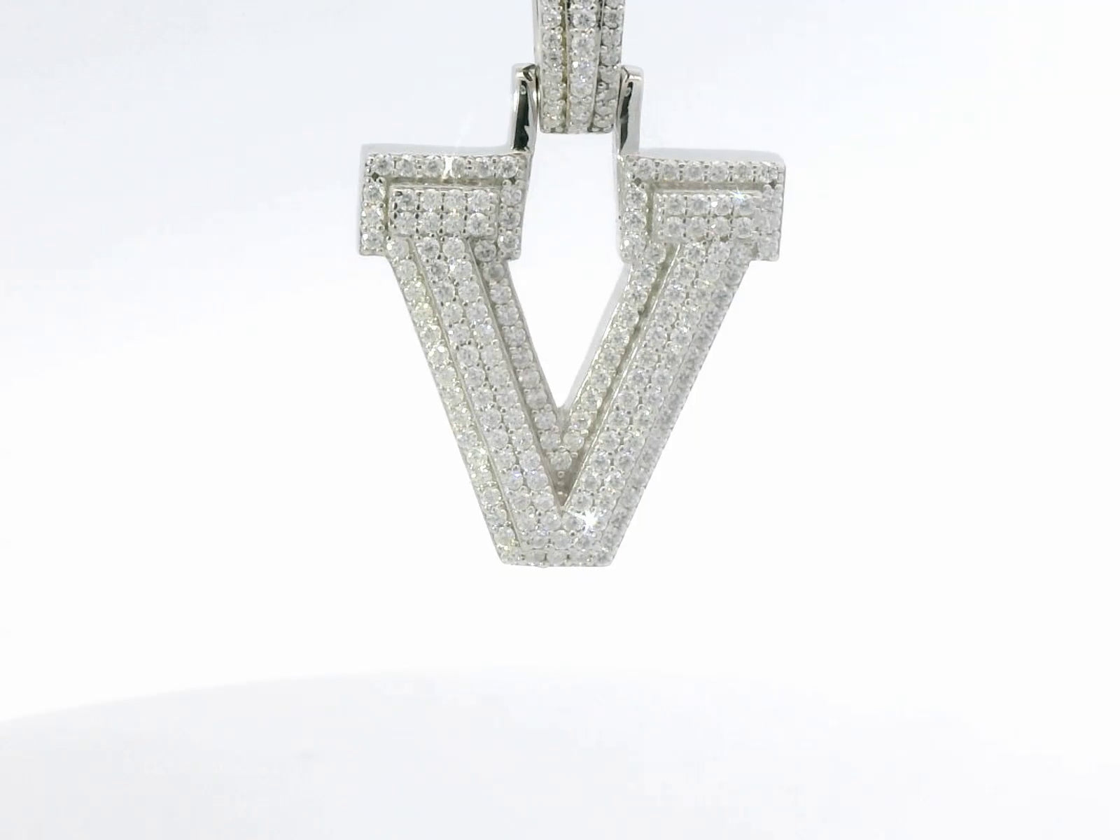 Silver lab stone “ V “ pendant