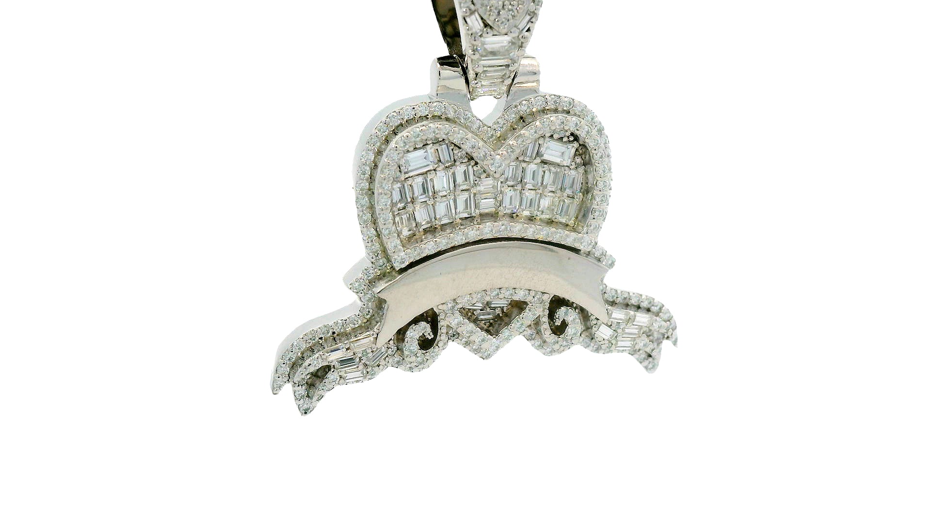 Diamond heart pendant