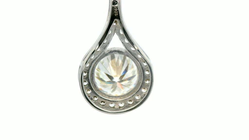 Medium silver drop pendant necklace