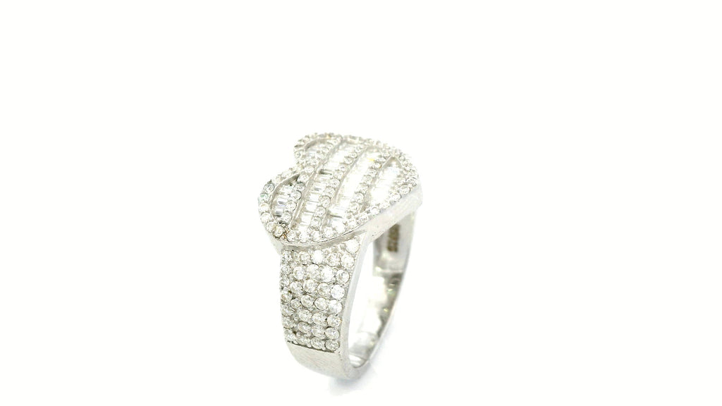 Silver labstone heart ring with an emerald cut face