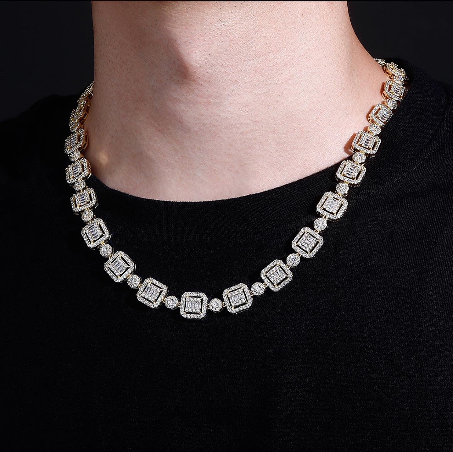 Emerald Cluster Chain